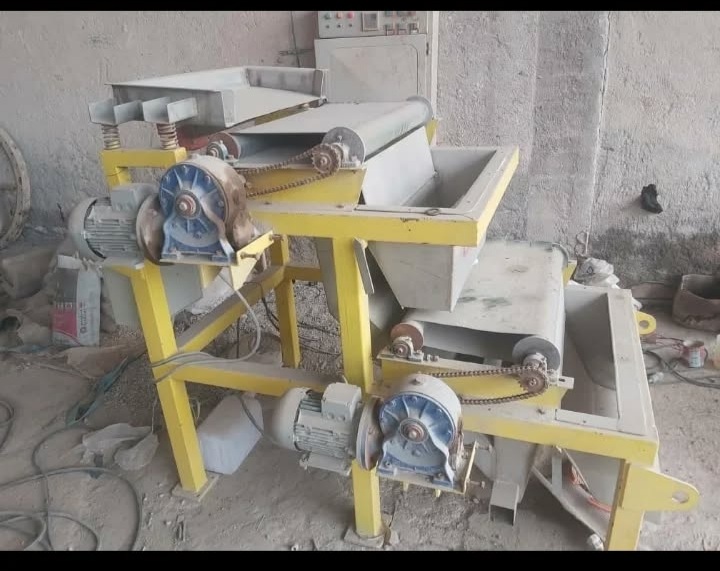 شرکت کویرمگنت طراح وسازنده انواع درام سپراتورتروخشک نوارنقاله غلتک مگنت سپراتوراورباندخودتمیزکن درام آب صابون وغیره باکیفیت عالی وقیمت مناسب ودوسال ضمانت